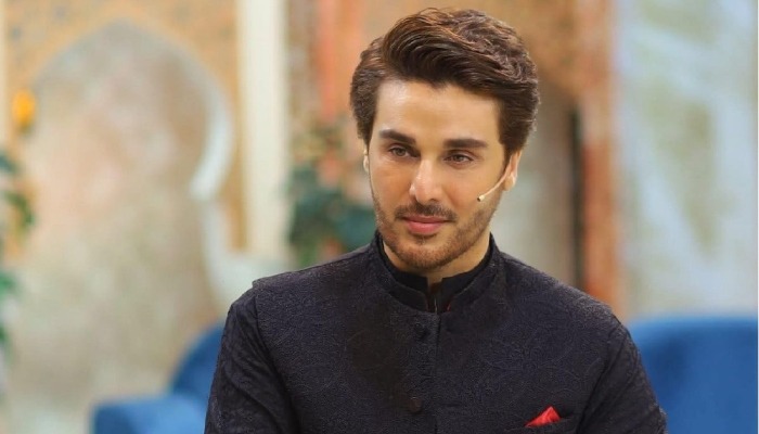 اپنی بیوی کو ایسی جگہ مت چھوڑیں کہ وہ ساری زندگی کچن میں رہے: احسن خان