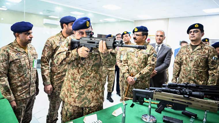 فیلڈ مارشل عاصم منیرکا پاکستان آرڈیننس فیکٹری واہ کا دورہ، جدید اسلحہ کے ٹرائلز کا مشاہدہ
