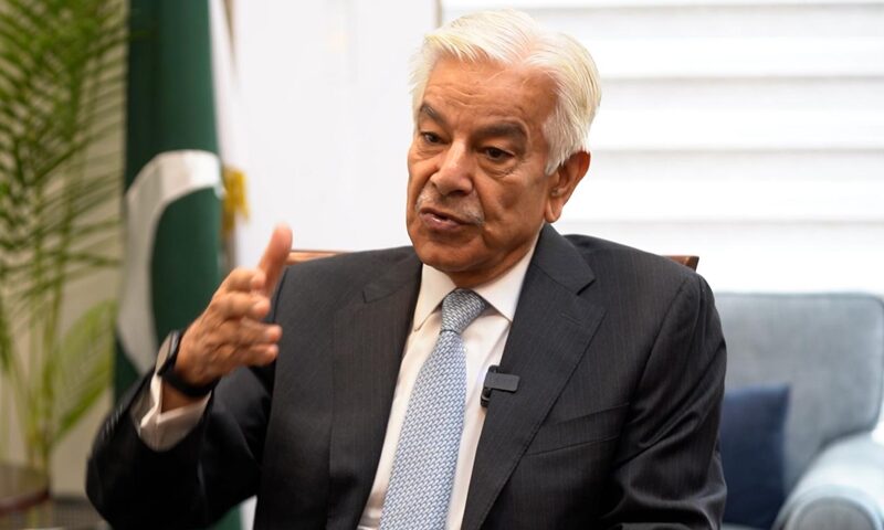 ’صہیونی لابی سرگرم ہے‘، خواجہ آصف کا اسکائی نیوز کی کوریج پر سخت ردعمل