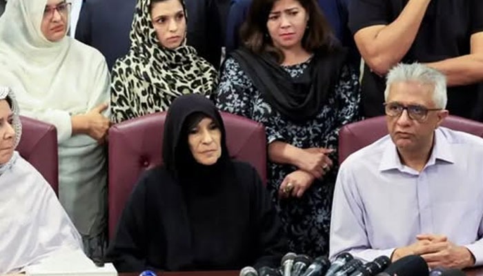 عمران کی اسپتال منتقلی کا معاملہ، عظمیٰ خان کی توہین عدالت کی درخواست اعتراض لگا کر واپس کردی گئی