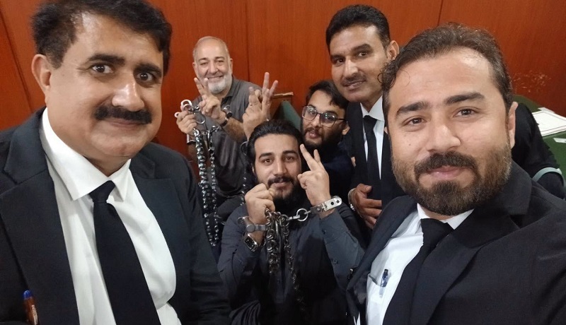 ایف10 مظاہرہ کیس میں سینیٹر مشتاق سمیت 96 ملزمان کی ضمانتیں منظور