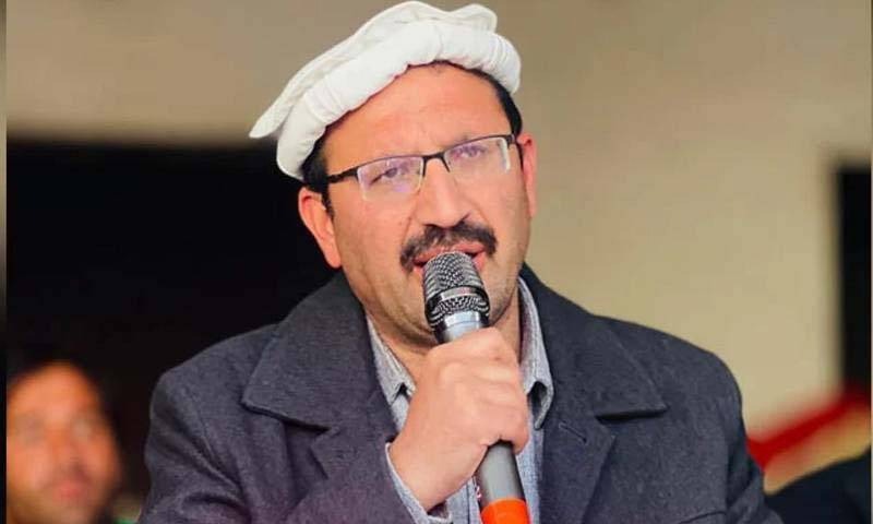 محمود الرشید کے گھر مبینہ پولیس کارروائی ، پی ٹی آئی رہنما جنید اکبر کے سخت سوالات