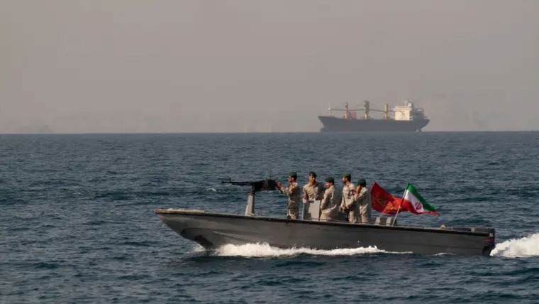 ایران کا آبنائے ہرمز میں مزید بحری بارودی سرنگیں بچھانے کا دعویٰ