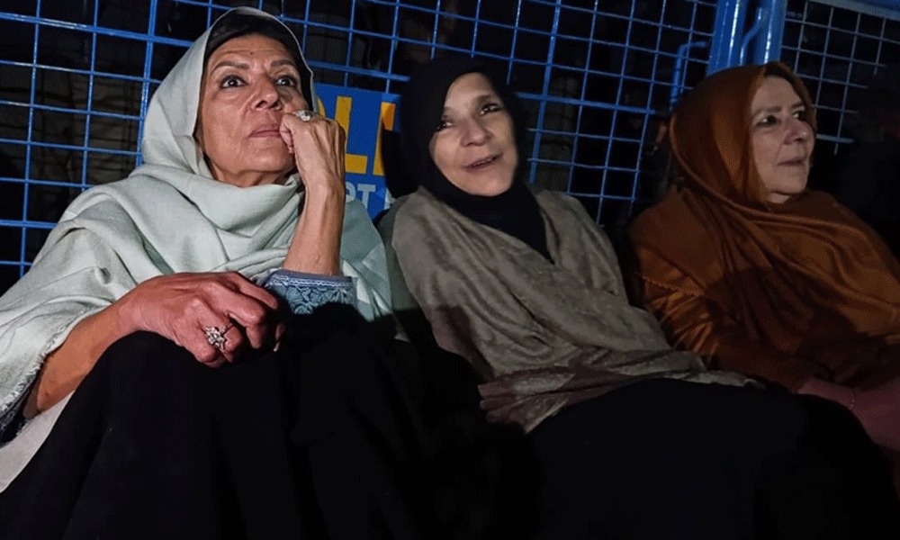 علیمہ خان کی نظر بندی اور پی ٹی آئی رہنمائوں پر چھاپوں کے خلاف دائر کیسز میں اہم پیش رفت