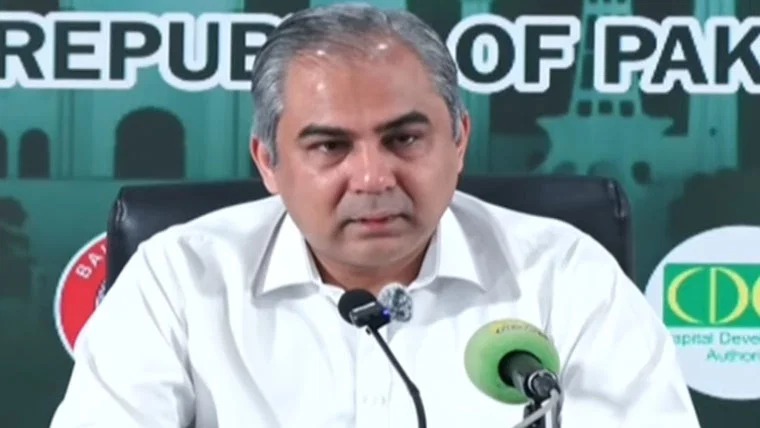 اسلام آباد پر دھاوا بولنے والوں کو سخت نتائج کا سامنا کرنا پڑے گا: محسن نقوی