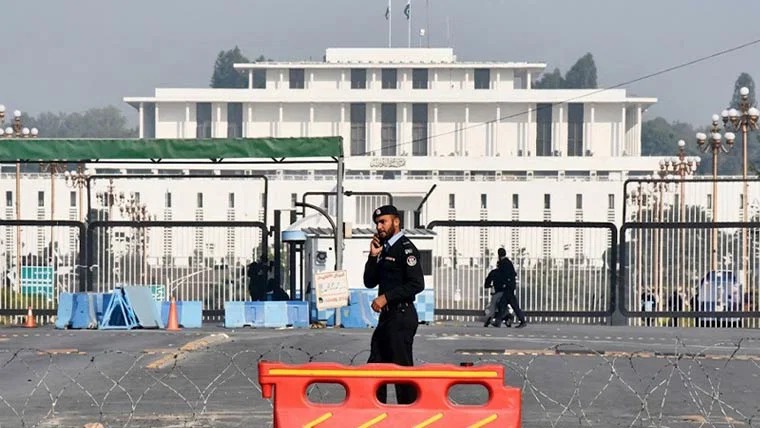 احتجاج و سیاسی سرگرمیاں : اسلام آباد کی سکیورٹی کیلئے صوبوں سے 23 ہزار پولیس اہلکار طلب
