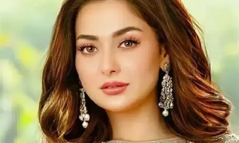 اداکارہ ہانیہ عامر نے گلوکاری کے شعبے میں بھی قدم رکھ دیا