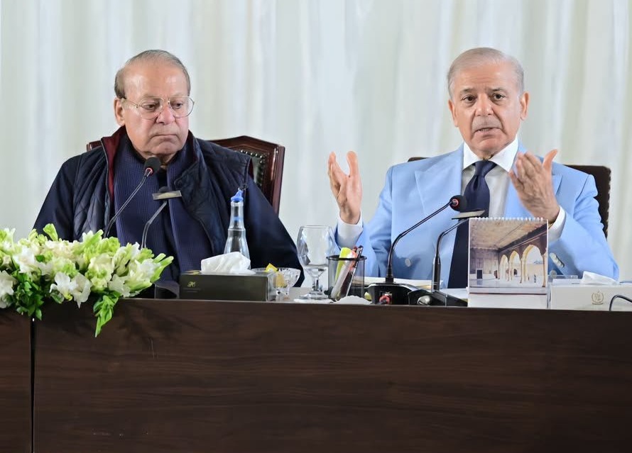 وزیراعظم کی نواز شریف سے ملاقات، حکومت اور اپوزیشن کے درمیان مذاکرات پر بات چیت