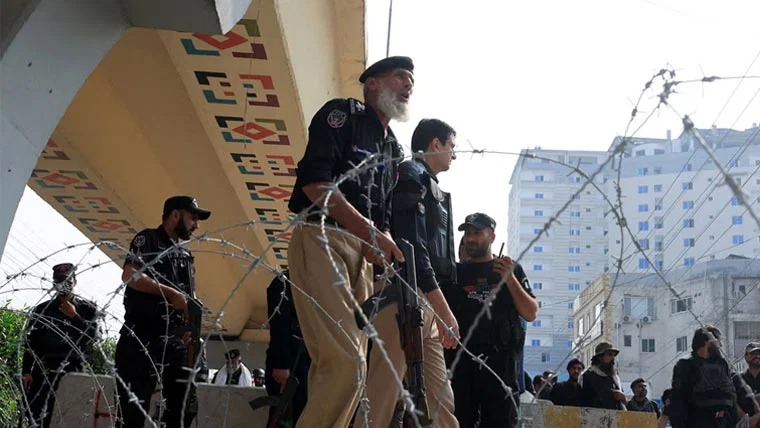 گورنر راج: خیبرپختونخوا کے ایڈووکیٹ جنرل آفس کے تمام 57 افسران فارغ