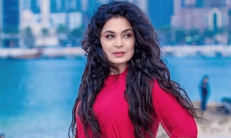 اداکارہ میرا کو کینیڈا بارڈر سے ڈی پورٹ ، نیویارک روانہ